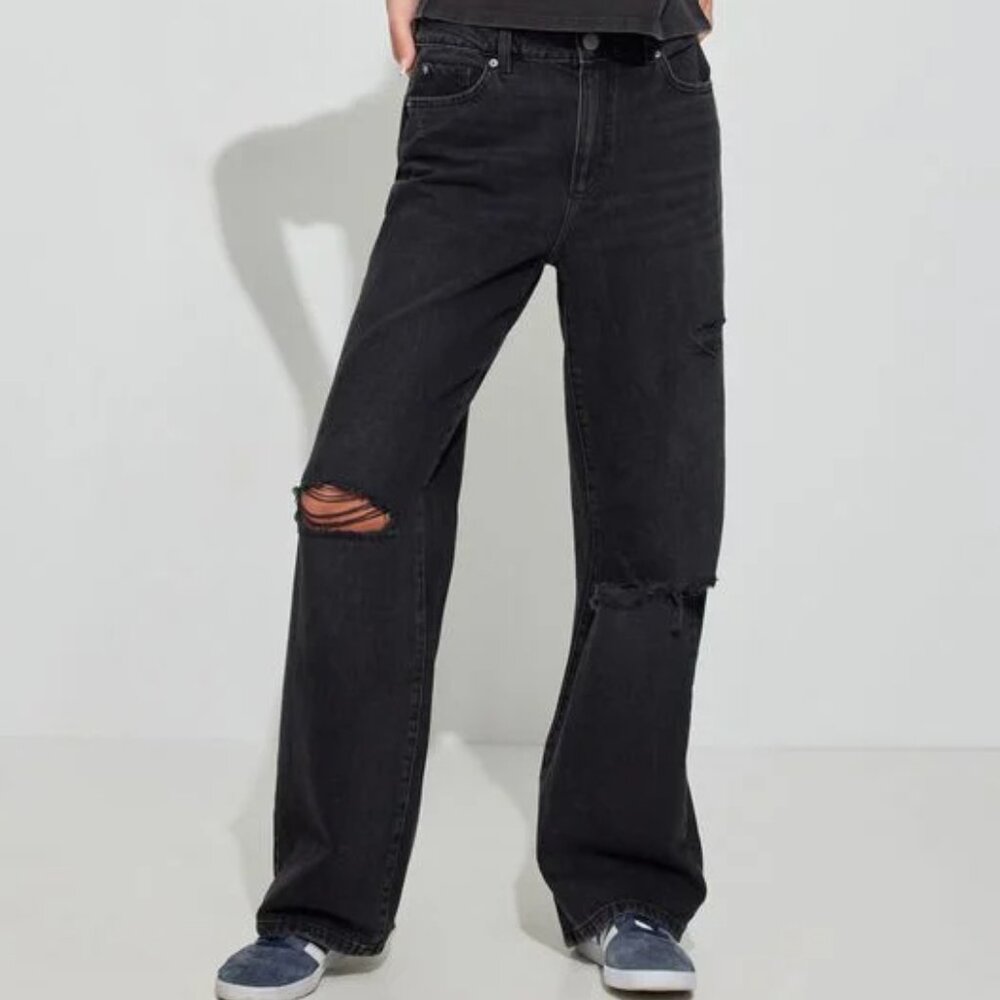 garage wide leg jean in "black destructed" ♡ like new